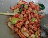 Foto langkah ke 4 dari resep Oseng kerang kupas pedas.