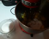 Foto del paso 1 de la receta: Bizcochuelo perfecto con 3 ingredientes en batidora