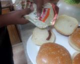 A picture of step 4 of Chicken Fillet Burgers.