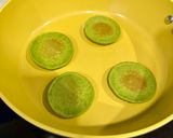 Hình bước làm 2 của món Pancake rau bina