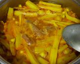 รูปขั้นตอนการทำที่ 2 ของ แกงเหลืองมะรุม ไข่ปลาช่อน