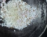 A picture of step 4 of Fried Veg Maggi.