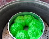 Foto langkah ke 6 dari resep Roti Sobek Pandan Kukus.