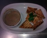 Foto del paso 1 de la receta: Paté de hígado trufado a las almendras sobre salsa de Oporto 