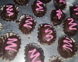 Foto langkah ke 4 dari resep Kurma Coklat Super Simpel.