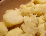 Une image de l'étape 1 de Gratin d'hiver aux poireaux et chèvre frais.