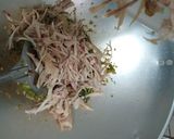 Foto langkah ke 5 dari resep 34. Ayam Suwir Cabai Hijau.