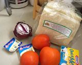 Foto langkah ke 1 dari resep Simple Tomato soup with grilled cheese (Sup Tomat dengan Roti Bakar Keju).