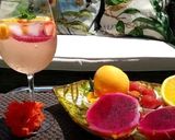 A picture of step 3 of Cava Sangria.