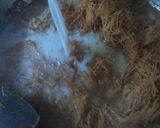 A picture of step 1 of Sewai ice-cream dessert.