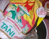 Foto langkah ke 2 dari resep Udang Goreng Asam Jawa.