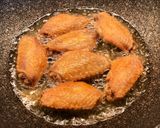 A picture of step 4 of Fish Sauce Chicken Wings (ปีกไก่ทอดนำ้ปลา).