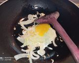 Foto langkah ke 2 dari resep Nasi goreng sederhana.
