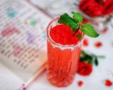 A picture of step 3 of RoohAfza Lemonade.