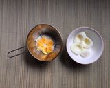 Foto langkah ke 2 dari resep Super simple tamago sando (sandwich telur ala jepang).