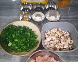 Foto langkah ke 1 dari resep Isian Ayam Jamur untuk Bacang.