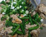 Foto langkah ke 2 dari resep Tumis Oncom Murah Meriah.