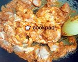 รูปขั้นตอนการทำที่ 1 ของ ผัดพริกแกงไก่ใส้หนอไม้ / ข้าวผัดพริกแกง
