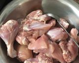 A picture of step 1 of Patiyala chicken.