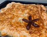 Foto del paso 4 de la receta: Empanada de dátiles, queso, jamón cocido y cebolla