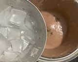 A picture of step 3 of Guava milkshake.