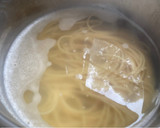 和風蒜香海鮮意粉的食譜步驟1照片