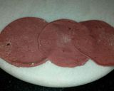 A picture of step 5 of Rose-shaped beetroot momos.