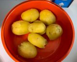 Sajtos-krumplis pogácsakockák recept fázis 1 fotója