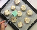 Gambar langkah 6 resipi Scones.