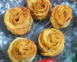A picture of step 8 of Special rose samosa.