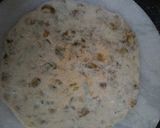 A picture of step 3 of Aloo or seam ka paratha.