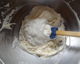 Foto del paso 1 de la receta: Postre improvisado con melocotones en almíbar y fruta con crema apto para diabéticos