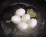 A picture of step 1 of Boiled Egg Creamy Sandwich.