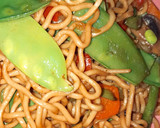 Foto del paso 5 de la receta: Noodles con verduras (Yakisoba fácil)
