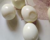 A picture of step 2 of Egg Manchurian.