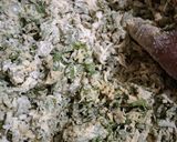 पालक मूली के थेपले (palak mooli ke theple recipe in Hindi) रेसिपी चरण 2 फोटो