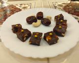 A picture of step 5 of Dates and cashew nut toffee.