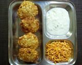 A picture of step 5 of Sabudana Vada.