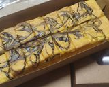 Foto langkah ke 7 dari resep Bolu Susu Marble.