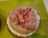 Foto del paso 10 de la receta: Hamburguesa de pollo al curry, cebolla caramelizada, queso-bacon