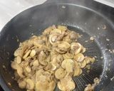 Foto del paso 6 de la receta: Pasta con setas, trufa, chalota y vino