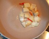 Foto langkah ke 2 dari resep Cah Sapi Tauge Lada Hitam.