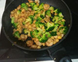Foto del paso 3 de la receta: Salteado de garbanzos al curry