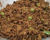 A picture of step 1 of Matar kachori.