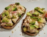 Foto del paso 8 de la receta Montaditos de delicias de mar y aguacate