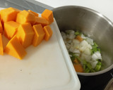 Foto del paso 2 de la receta: Crema de calabaza con chips de alcachofa