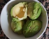 Foto del paso 2 de la receta Aguacates rellenos de berenjena y merluza