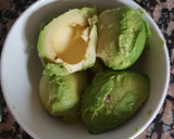 Foto del paso 2 de la receta: Aguacates rellenos de berenjena y merluza