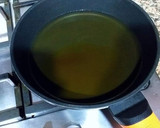 Foto del paso 4 de la receta: Tortilla de patatas con pulpo, cebolla y pimiento verde