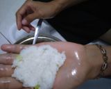 Foto langkah ke 3 dari resep Bola Nasi Isi Telur.